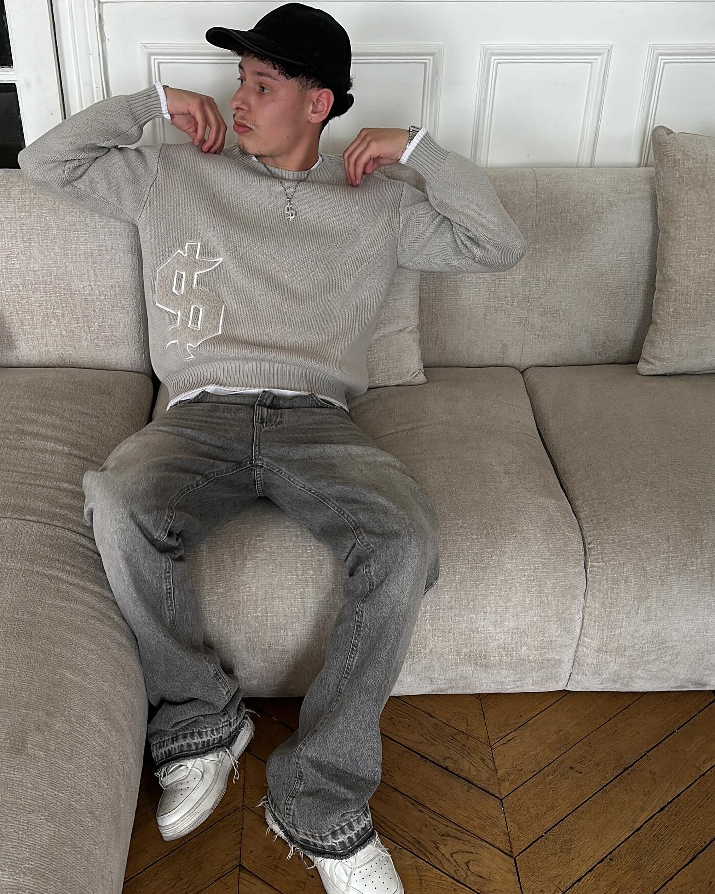 Mens Fashion Jumpers - European and American embroidered round sweater