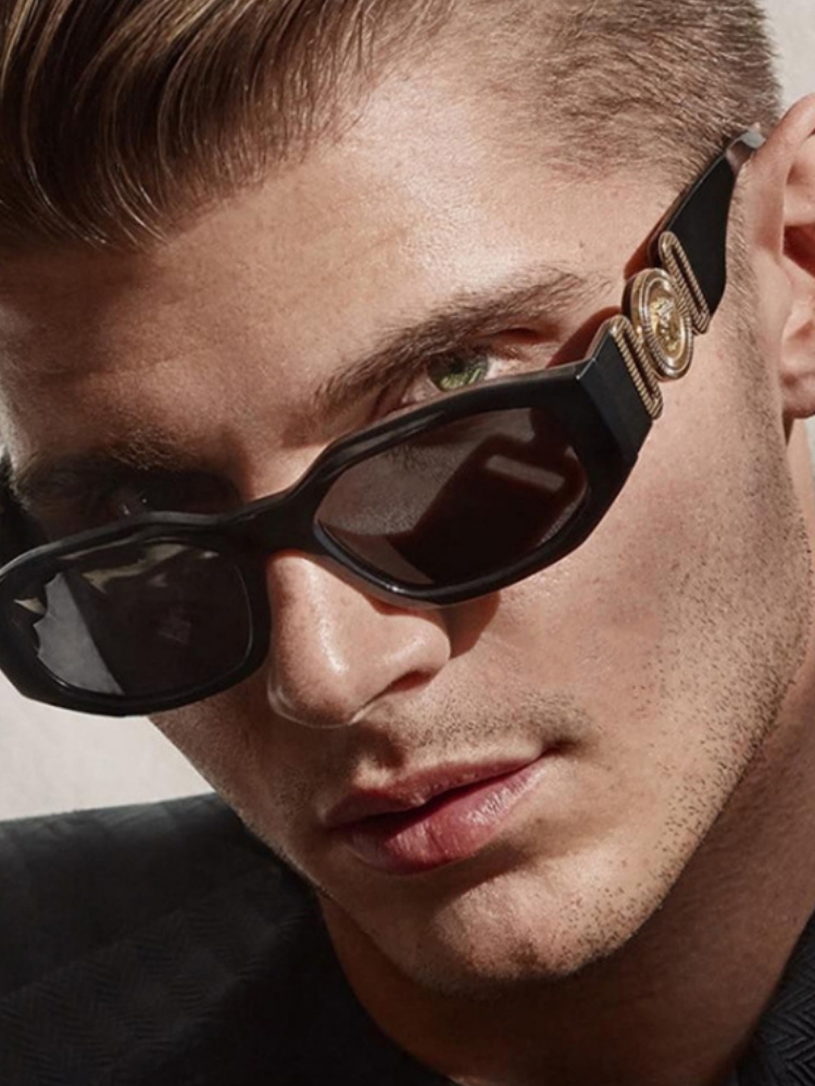 A Pair of PC Men and Women wit - огляд і ціна Men'S Fashion Online