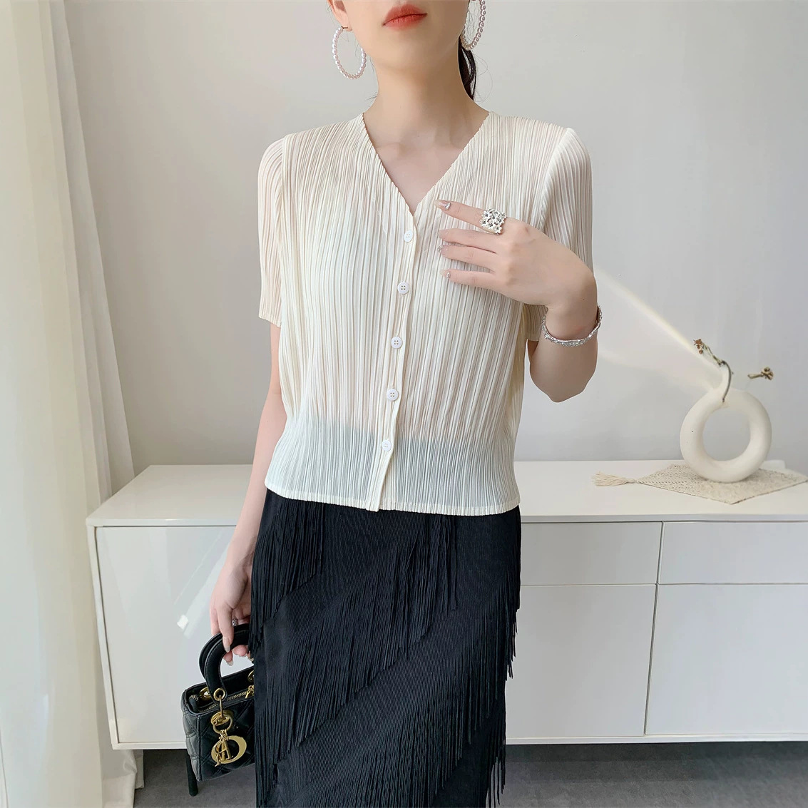 Miyake Pleated Women's Casual  - огляд і ціна Mens Fashion Jumpers